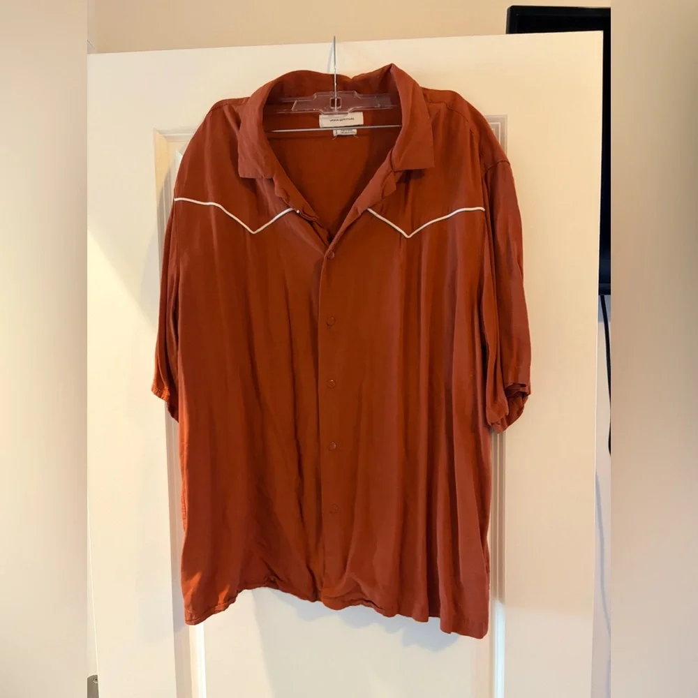 Urban Outfitters Men’s (or unisex)  Terracotta UO Easy Western Button-Down Shirt - Picture 3 of 6